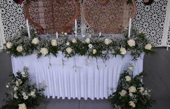 Huwelijksceremonie - tafel bruidspaar